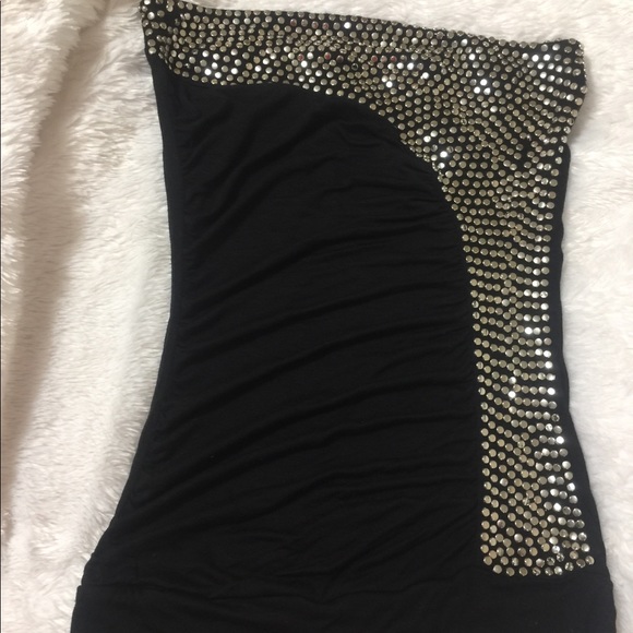 Beautiful top - Picture 2 of 7